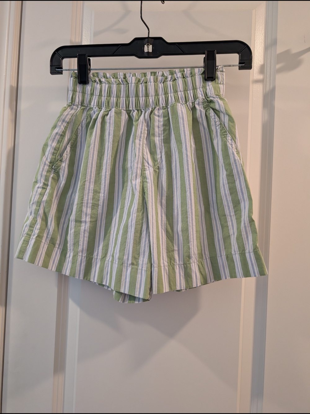 aerie High-Waist Striped Shorts - Light Green & White